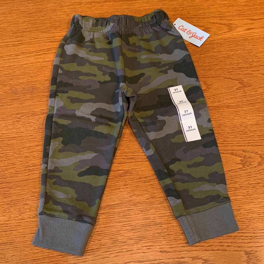 NWT Cat & Jack, 2T, Camo print, Jogger pants